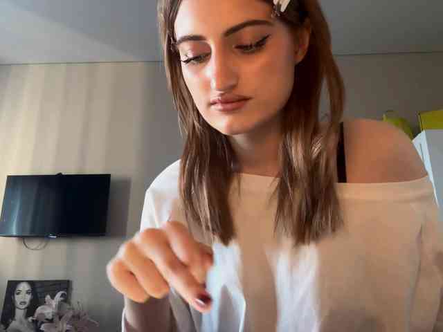 AuraLahrman webcam