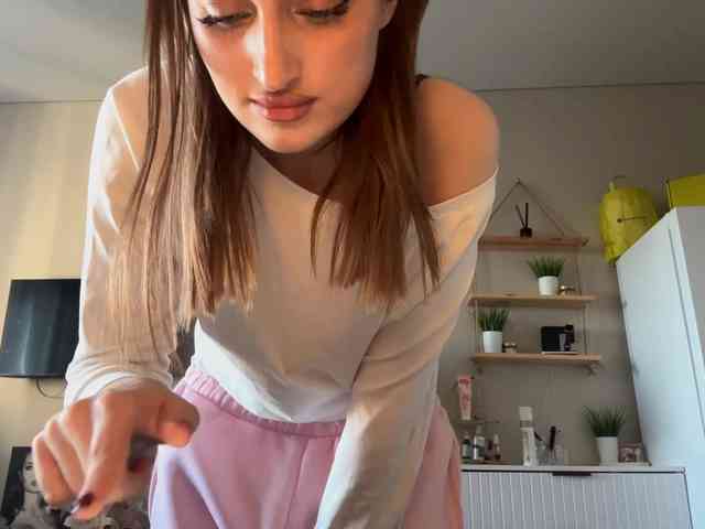 AuraLahrman Live Webcam on BongaCams