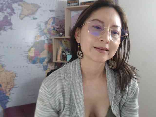 EvelynnMiller webcam