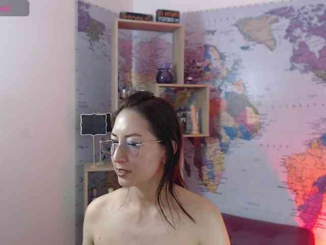 EvelynnMiller webcam