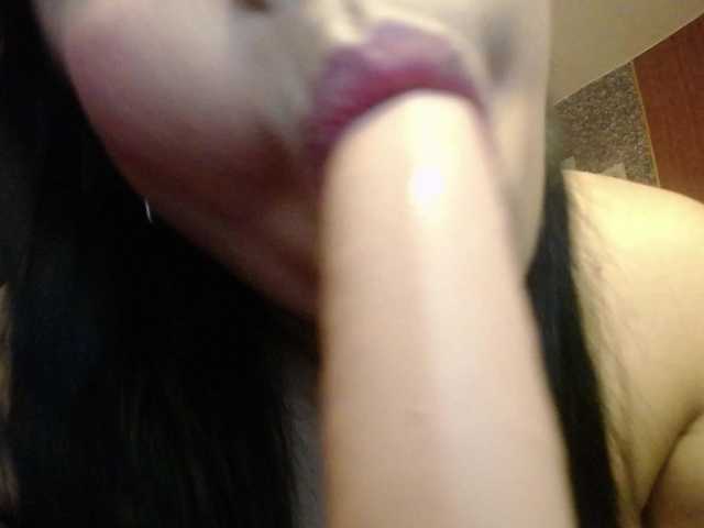 2moonsfulloflove from BongaCams is Freechat