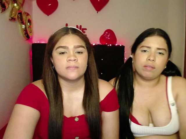 2moonsfulloflove live room