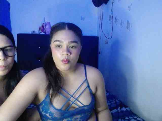 2moonsfulloflove webcam