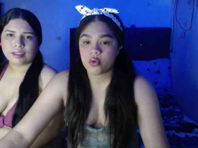 2moonsfulloflove webcam