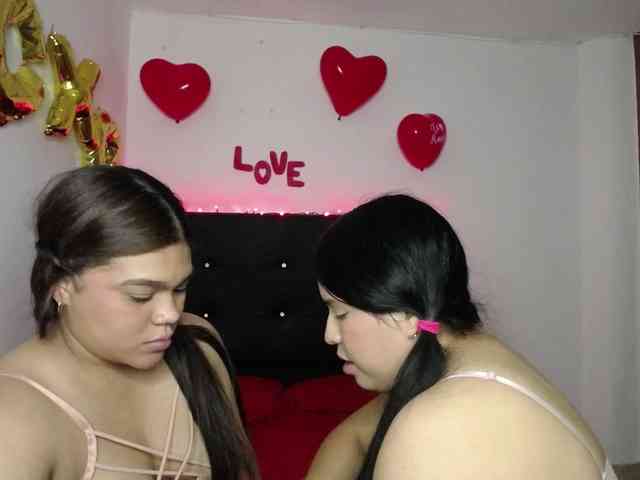 2moonsfulloflove webcam