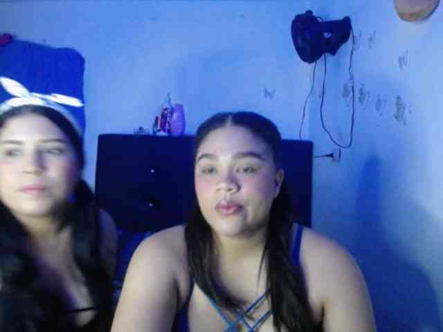 2moonsfulloflove webcam