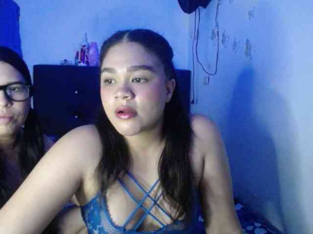 2moonsfulloflove webcam