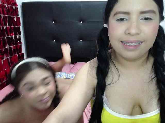 2moonsfulloflove webcam