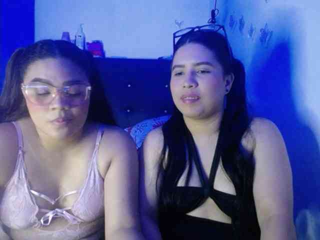 2moonsfulloflove webcam