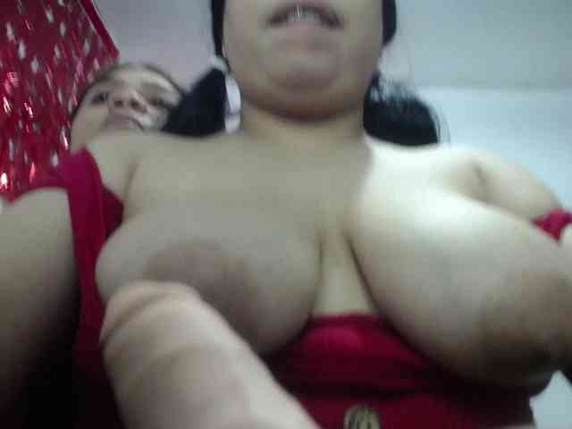 2moonsfulloflove webcam