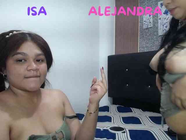 2moonsfulloflove Live Webcam on BongaCams