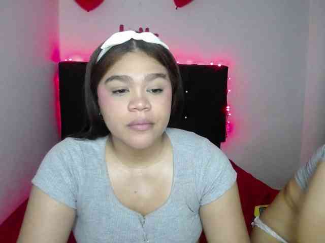 2moonsfulloflove webcam