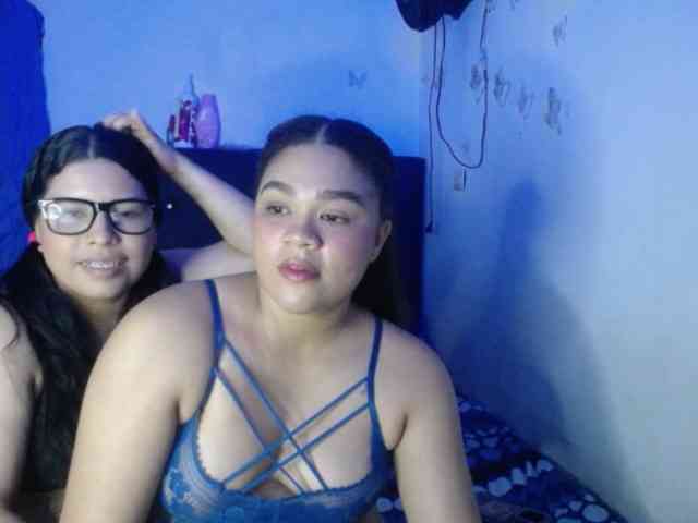 2moonsfulloflove webcam