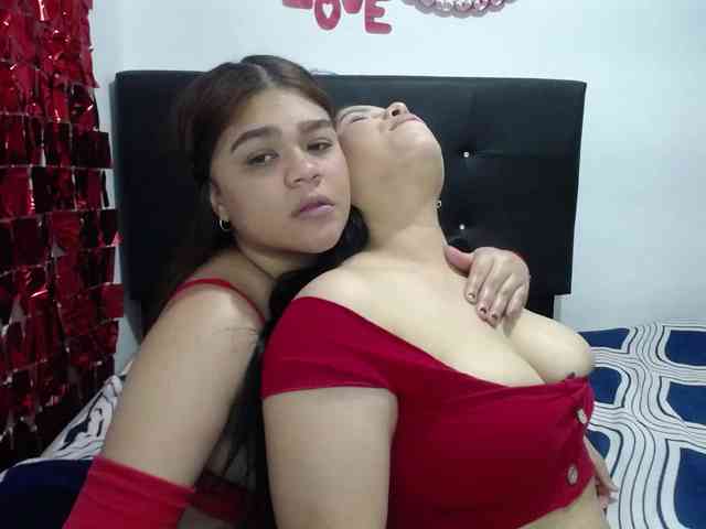 2moonsfulloflove webcam