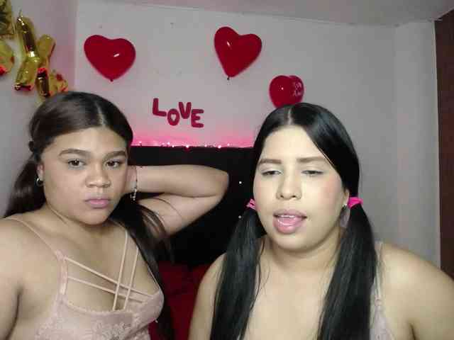 2moonsfulloflove webcam