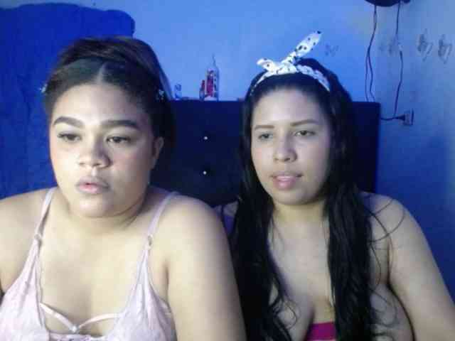 2moonsfulloflove webcam