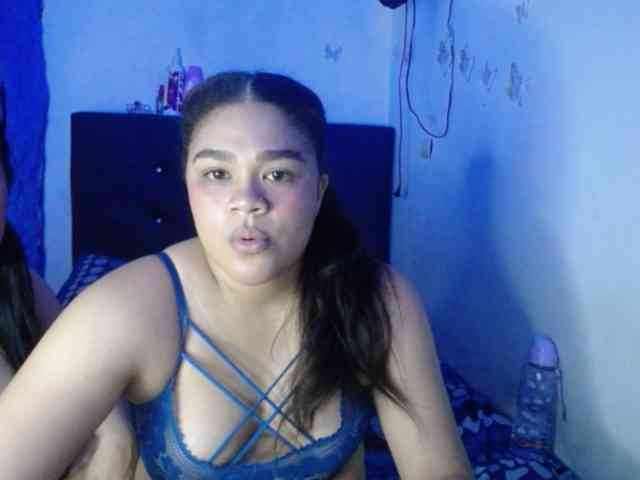 2moonsfulloflove webcam