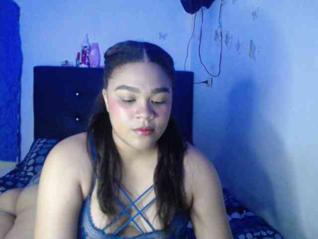 2moonsfulloflove webcam