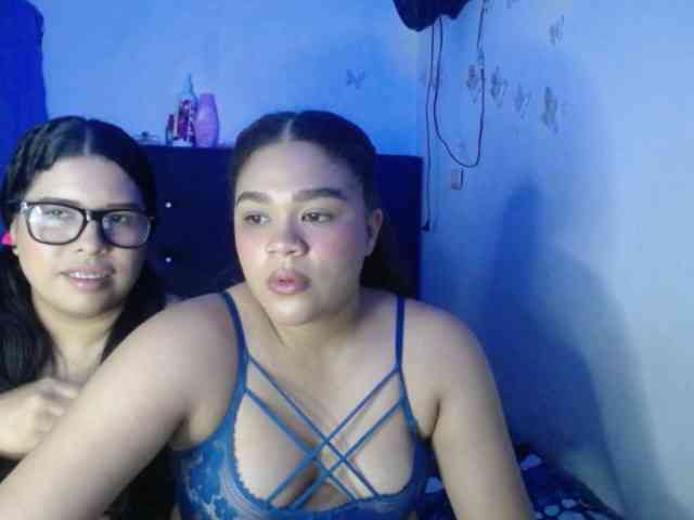 2moonsfulloflove webcam