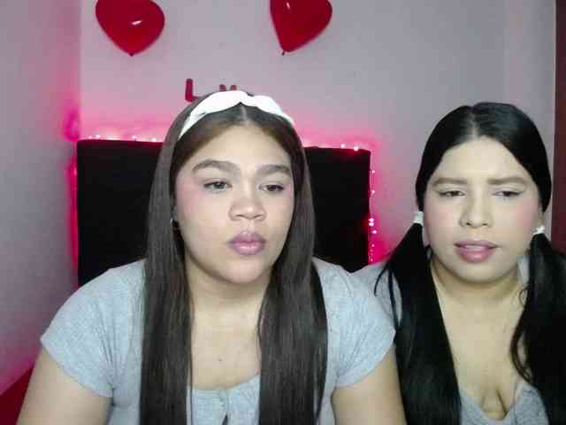 2moonsfulloflove webcam