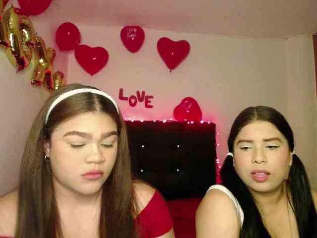 2moonsfulloflove webcam
