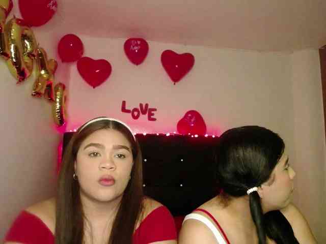 2moonsfulloflove webcam