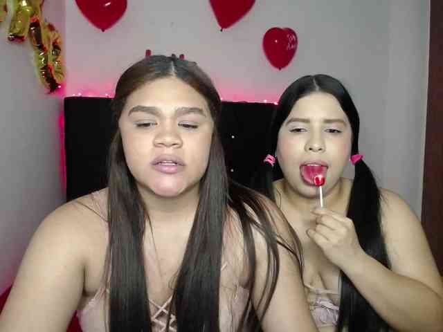 2moonsfulloflove webcam