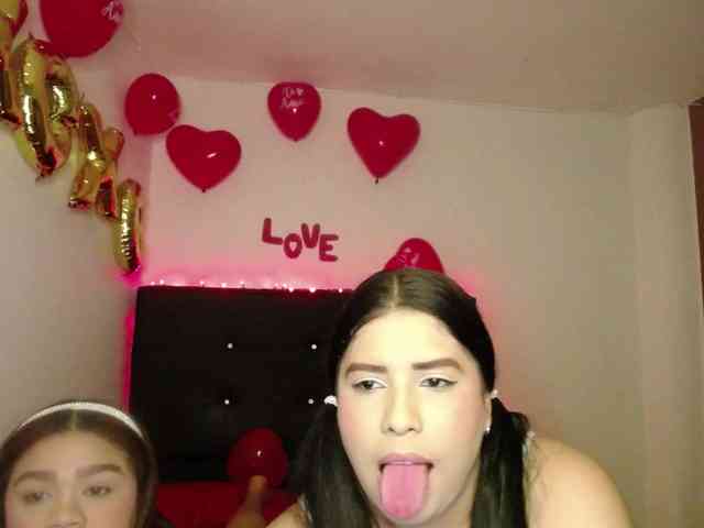 2moonsfulloflove webcam