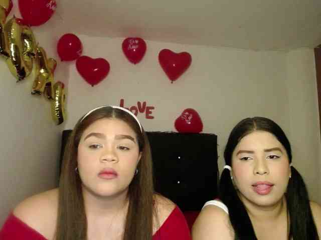 2moonsfulloflove webcam