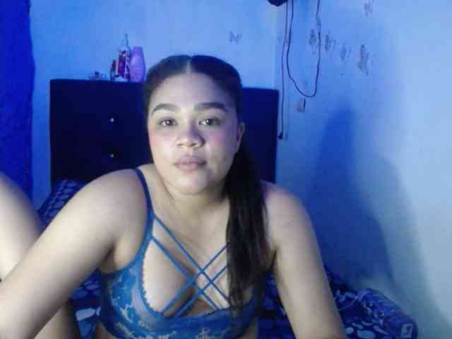 2moonsfulloflove webcam