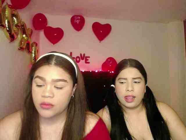 2moonsfulloflove webcam