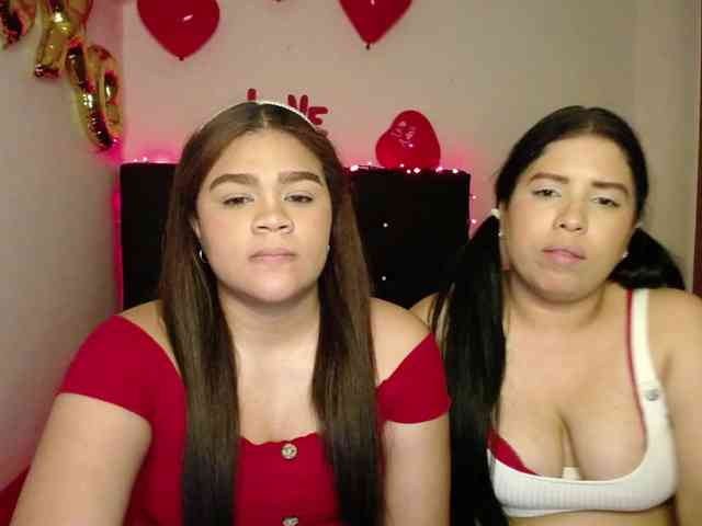 2moonsfulloflove webcam