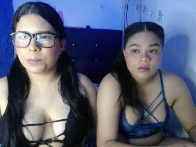 2moonsfulloflove webcam