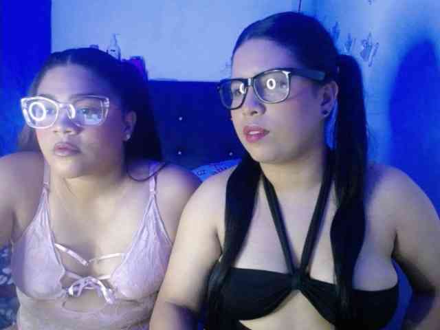 2moonsfulloflove webcam