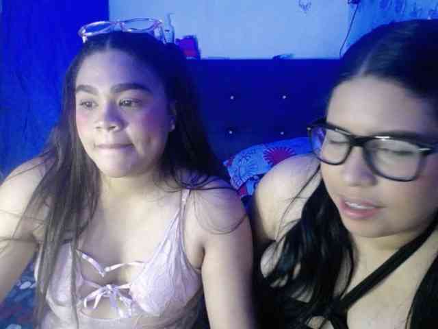 2moonsfulloflove webcam