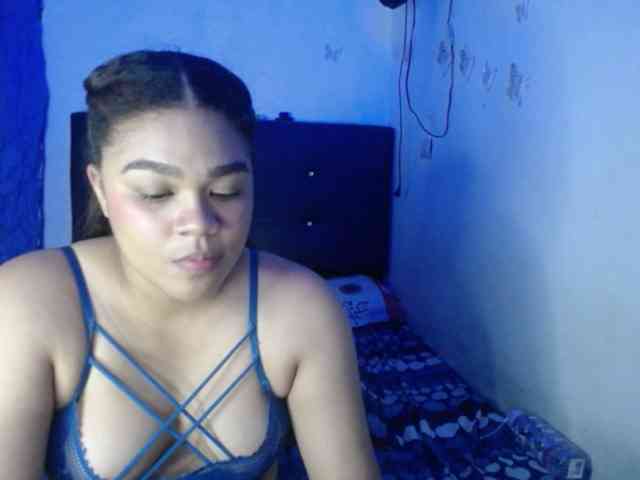 2moonsfulloflove webcam