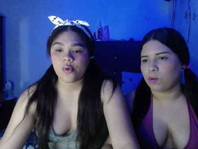 2moonsfulloflove webcam