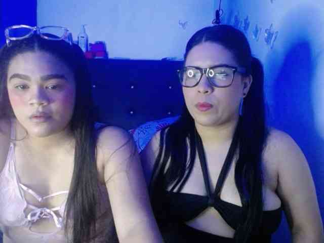 2moonsfulloflove webcam