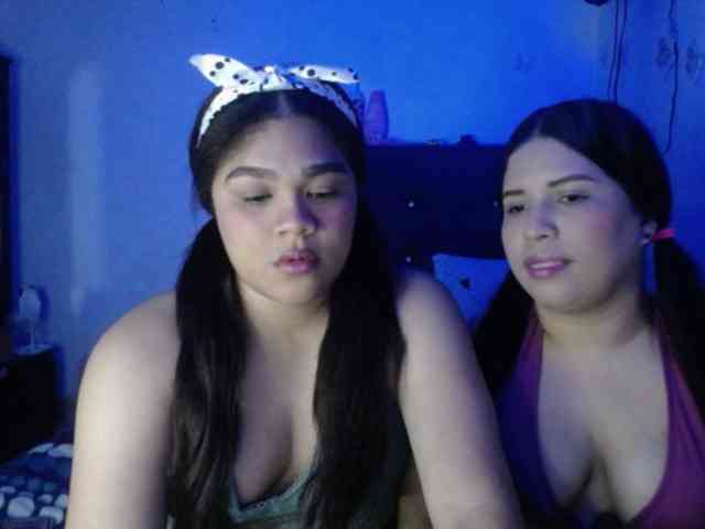 2moonsfulloflove webcam