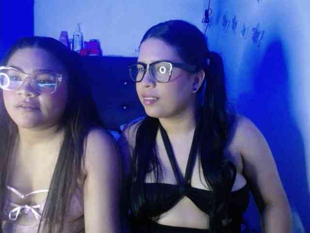 2moonsfulloflove webcam