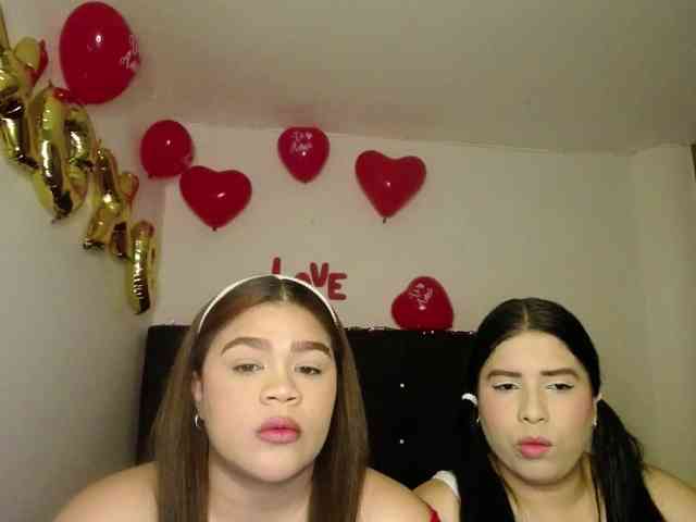 2moonsfulloflove webcam