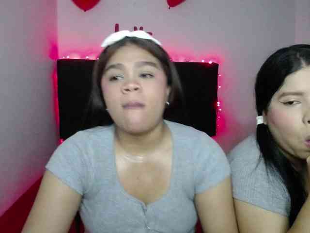 2moonsfulloflove webcam