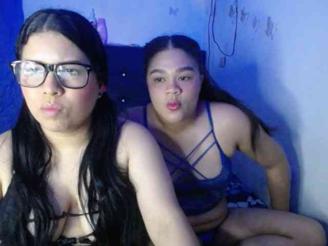 2moonsfulloflove webcam