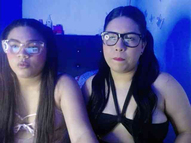 2moonsfulloflove webcam