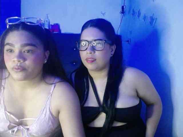 2moonsfulloflove webcam