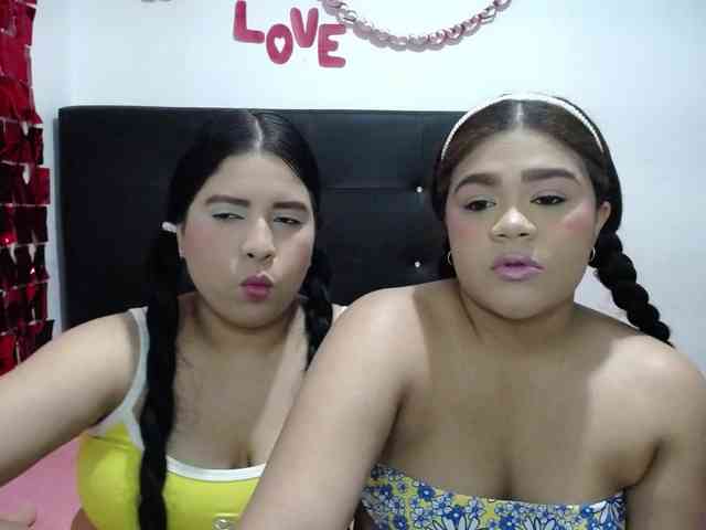 2moonsfulloflove webcam