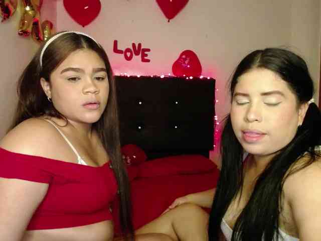 2moonsfulloflove webcam