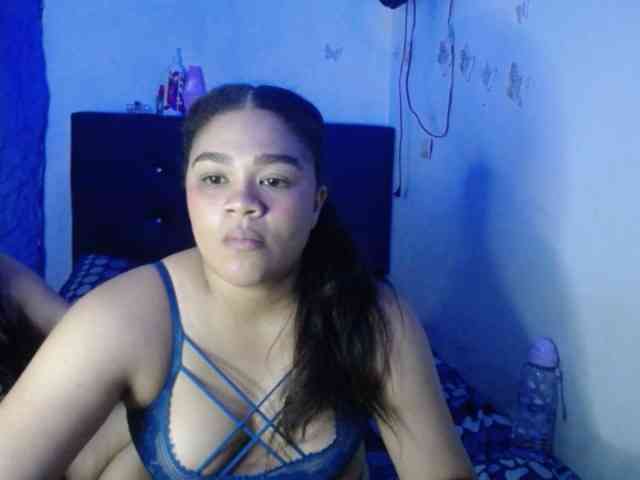 2moonsfulloflove webcam