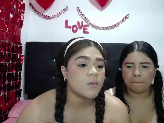 2moonsfulloflove webcam