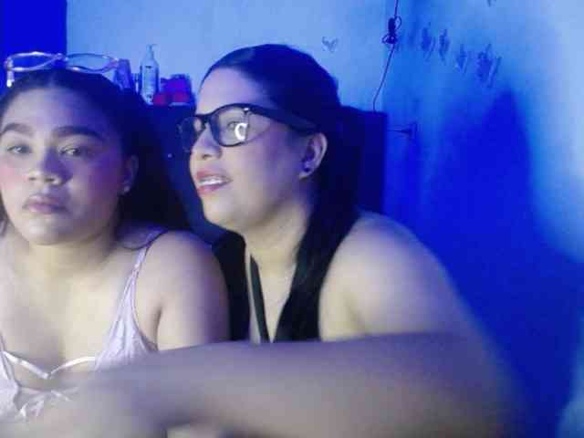 2moonsfulloflove webcam